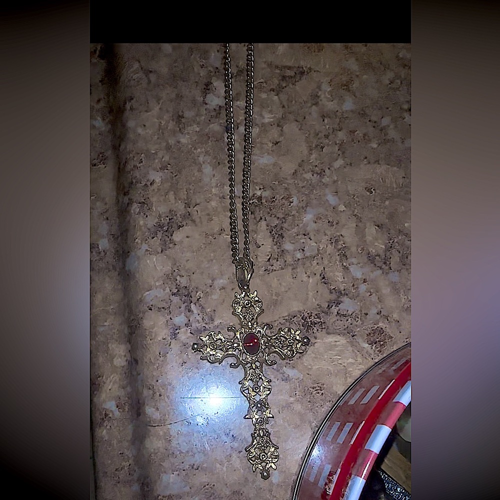 COPY - Western Antique Jewelry AVON 1974 Romanesque Cross Necklace